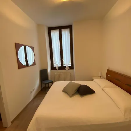 Garibaldi Island Apartment In The Heart Of Milan-2