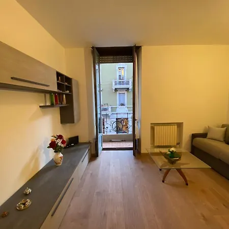 Garibaldi Island Apartment In The Heart Of Milan-3